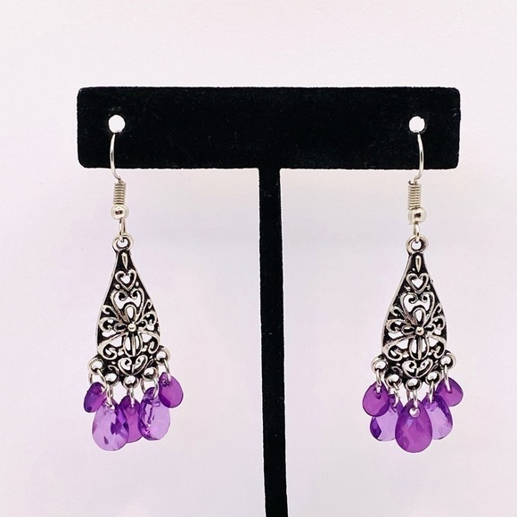 Earrings Dangles Silver Tone purple acrylic - Picture 1 of 7